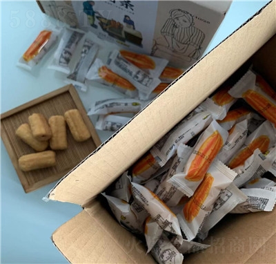 ��ʳ��һ��С�͗l�ִ����y(t��ng)�׹����׾��������k����С�����e��