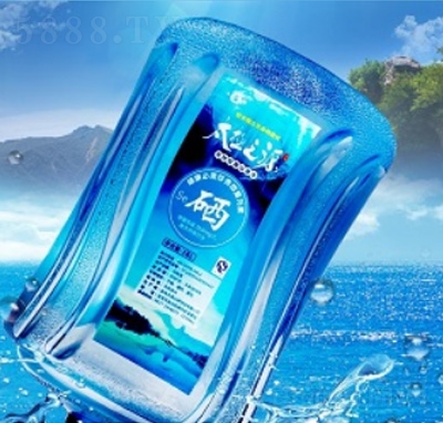 ̫�O֮Դ�еV�������J��(f��)�������A����Ȼ�K��ˮ18LͰ�bˮ