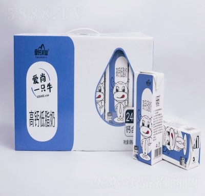 ��ɭ��I(y��)����һֻţ���}��֬��