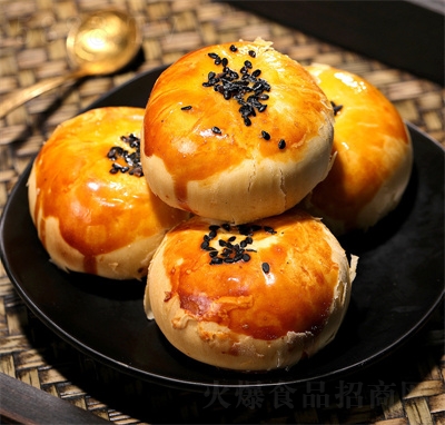 �����cѩ���ﵰ�S�ւ��y(t��ng)��Ʒ���c�W�t���e��ʳС��