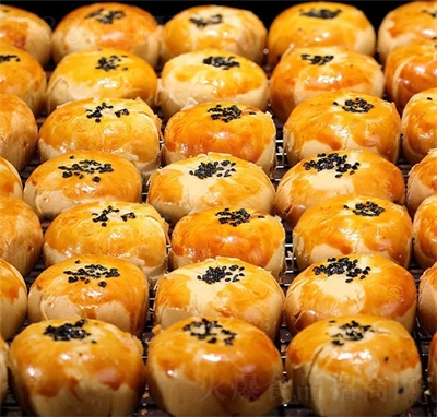 �����cѩ���ﵰ�S�ւ��y(t��ng)��Ʒ���c�W�t���e��ʳС��ʳƷ